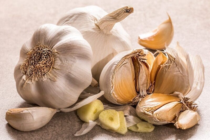 Mégis, hogyan lehet egy fokhagyma fekete? 1 garlic 3419544 1280