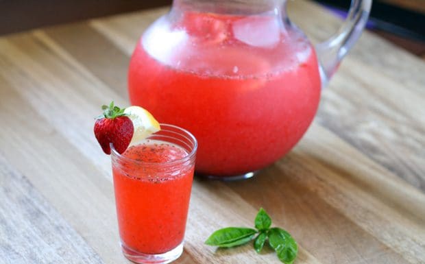 3 egészséges limonádé recept, amely segít átvészelni a kánikulát 1 epres limonade scrumptiousandsumptuous files wordpress com 2015