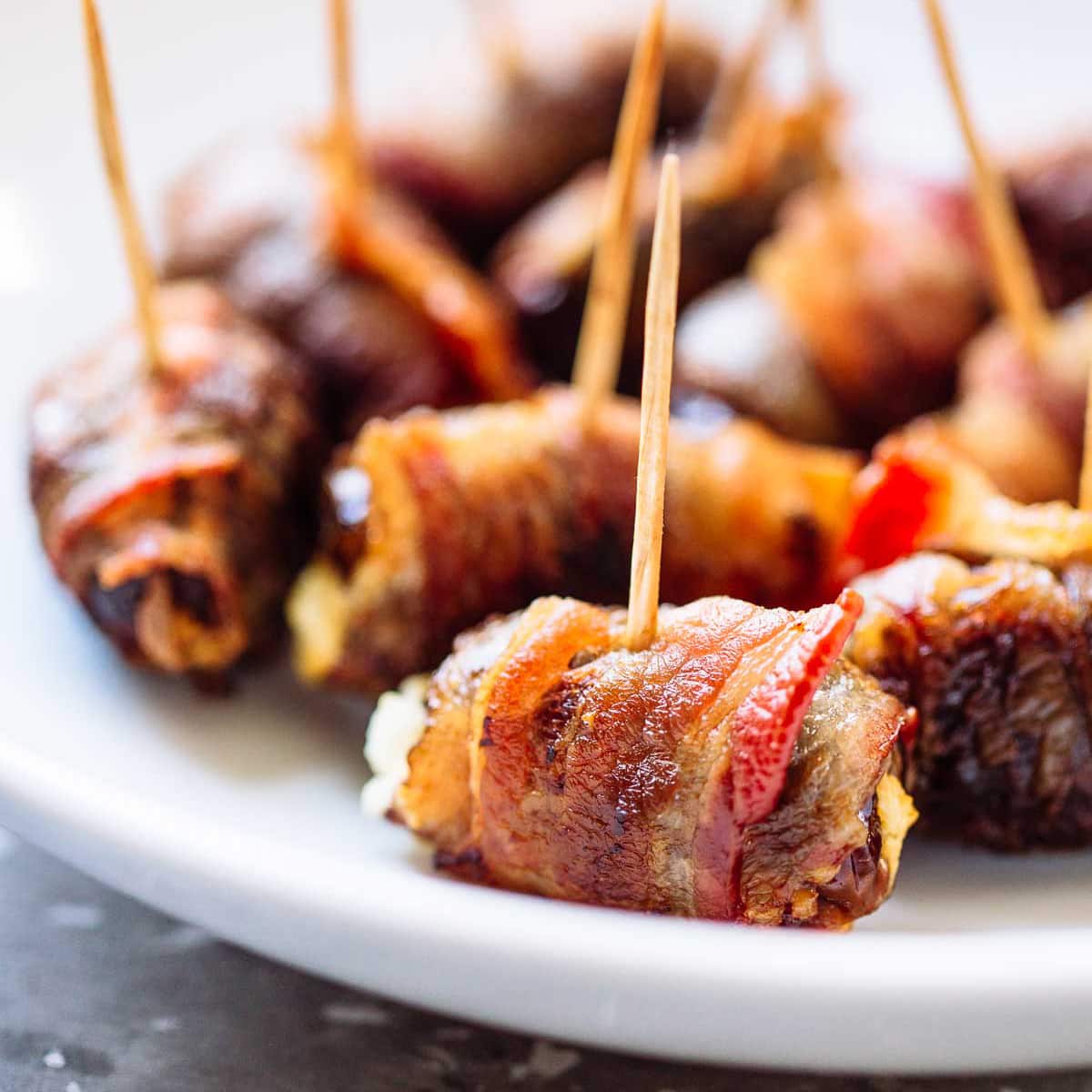 baconbe tekert datolya