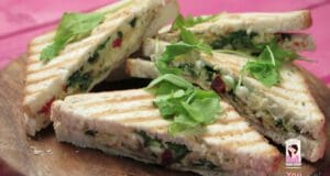 Így készül a tökéletes rántottás szendvics