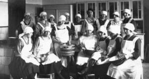 Fazék, bödön, edény, tál, lábas, ibrik, kasztroly, lábos – vagyis vájling