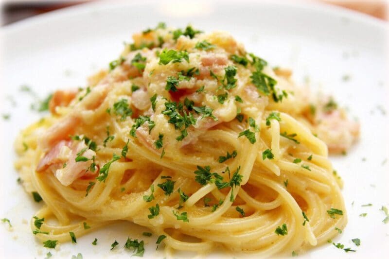 Spaghetti alla Carbonara - egyszerű olasz tésztaétel
