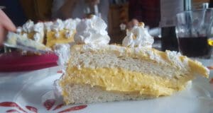 Kísérletünk eredménye : az ínycsiklandó madártej torta