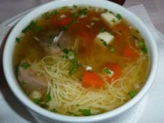 Májgombócleves házilag sok-sok zöldséggel