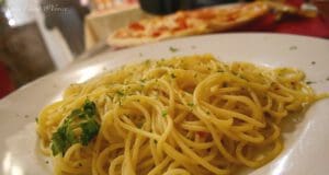 Spaghetti aglio olio e peperoncino – egy egyszerű, de nagyszerű étel