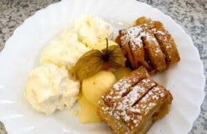 Meleg fahéjas-almás rétes kész réteslapból