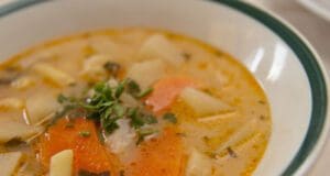 Egyszerű gyomorkímélő karalébéleves Húsvét után