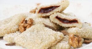 Barátfüle avagy a szilvalekváros derelye