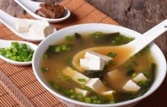 A japán konyha gyöngyszeme – miso leves pofonegyszerűen