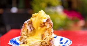 Így készül a sütiőrültek álma: a cruffin