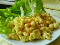 Tojásos nokedli ecetes salátával