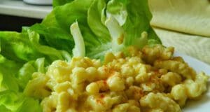 Tojásos nokedli ecetes salátával