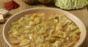 Kelkáposzta főzelék finoman és egészségesen, rántás nélkül