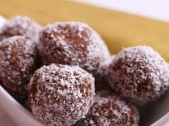 Vegán banános kókuszgolyó