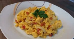 Agglegény rántotta: tartalmas reggeli akár ebédre is