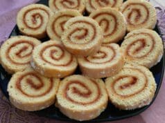 Hagyományos baracklekváros piskótatekercs