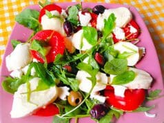 Egy könnyű vacsora: mozzarellás rukkola saláta
