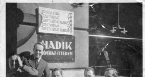 Így ettek a nemzet nagyjai 1. rész: Petőfi reggelire is gulyást fogyasztott, Kosztolányi pedig vega volt ettek nemzet