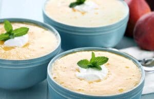 Frissítő őszibarack-krémleves