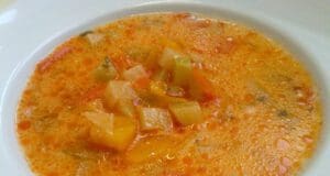 Zsenge karalábéleves