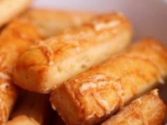 Az igazán puha és omlós sajtos rúd titka