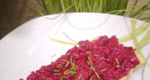 Egy bíborszínű szendvicskrém: céklakrém reggelire céklakrém