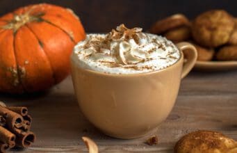 Az ősz nagy kedvence: sütőtökös fűszeres latte sütőtökös latte