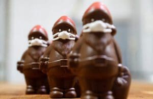 Még a Reuters is a maszkos csokimikulást megálmodó magyar cukrászról beszél! maszkos-csokimikulás