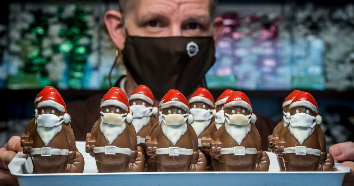 Még a Reuters is a maszkos csokimikulást megálmodó magyar cukrászról beszél! 1 maszkos-csokimikulás