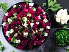 Bíborvörös céklasaláta fetával fetás céklasaláta