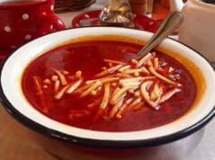 Száz adag halászlét főztek az egészségügyi dolgozóknak 100 adag halászlét