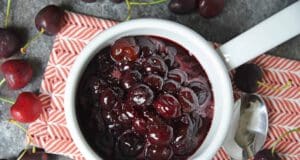 Vörösboros meggymártás az ünnepi asztalra meggymártás