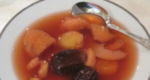 Gyümölcsleves aszalt gyümölcsökből aszalt-gyümölcs-leves