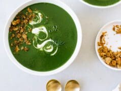 Az elevenzöld kelkáposzta-krémleves kelkáposzta-krémleves