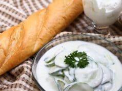 Nosztalgikus tejfölös uborkasaláta tejfölös-uborkasaláta