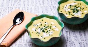 Ízletes póréhagyma-krémleves póréhagyma-krémleves