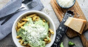 Brokkoliszószos penne: finom és 30 perc alatt elkészül brokkoliszószos penne