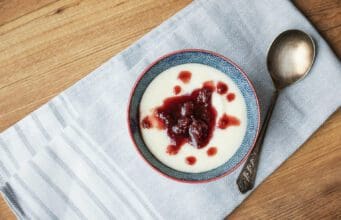 Villámgyors grízpuding házi lekvárral grízpuding