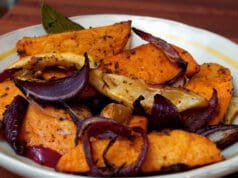 Hagymával és fokhagymával sült édesburgonya hagymával sült édesburgonya