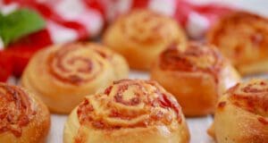 Ezt fald fel: magyaros mini pizzás csiga pizzás csiga