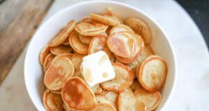 Divatos finomság reggelre: így készül a palacsinta müzli palacsinta müzli