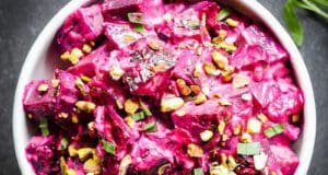 Két szuperzöldség verhetetlen párosa: így készül a mennyei céklás-tormás saláta céklás tormás saláta