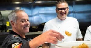 Az Oscar-gálák sztárséfje Budapesten nyit éttermet Wolfgang Puck