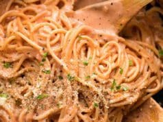 Villámgyors vacsora: tejszínes-paradicsomos spagetti tejszínes paradicsomos spagetti