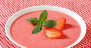 Selymes tejszínes eperkrémleves eperkrémleves