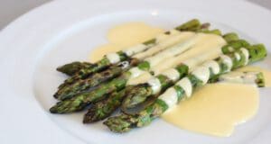 Sült spárga hollandi mártással sült spárga