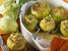 Laktató tavaszi fogás: fűszeres darált hússal töltött karalábé töltött karalábé