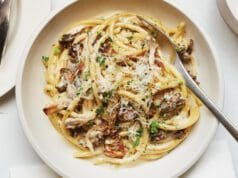 Tejszínes-gombás spagetti, ha a hosszú főzőcske nem fér bele tejszínes gombás spagetti