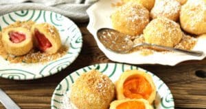 Sárgabarackos gombóc, a nyár legklasszabb desszertje sárgabarackos gombóc