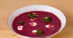 Nyári cseresznyekrémleves cseresznyekrémleves